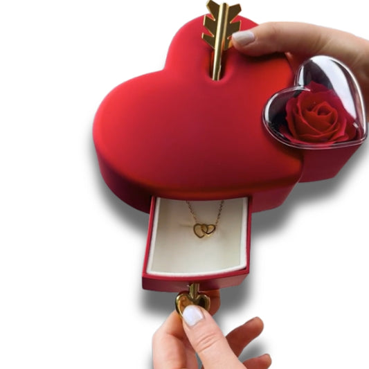 Freccia D'amor™ | Collana a doppio cuore custodita in un cofanetto elegante