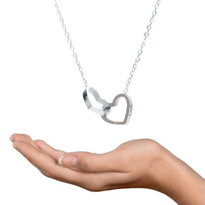 Freccia D'amor™ | Collana a doppio cuore custodita in un cofanetto elegante